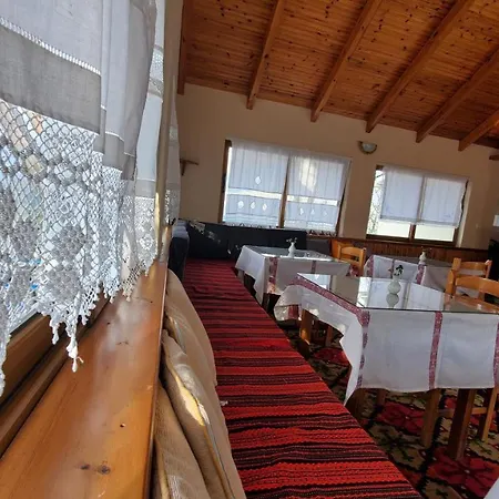 Pensjonat Clockwise Guestrooms Gjirokastra