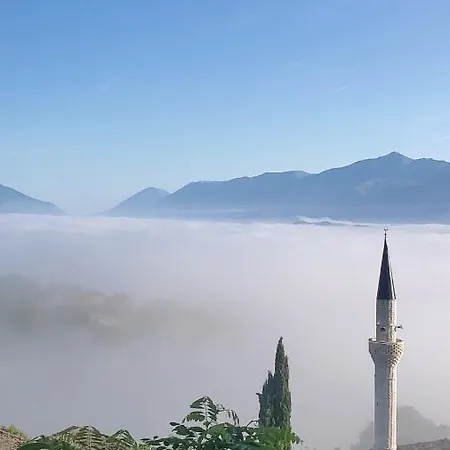 Clockwise Guestrooms 3*