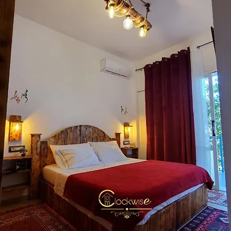 Pensjonat Clockwise Guestrooms 3*