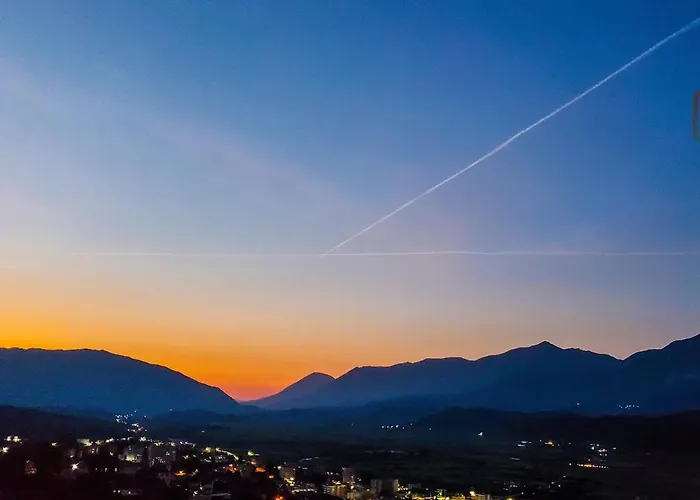 בית הארחה Clockwise Guestrooms Gjirokastër
