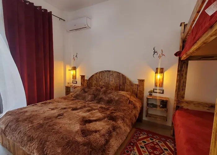 Clockwise Guestrooms Gjirokastër