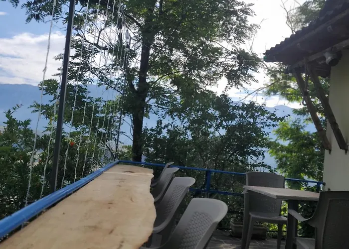 Clockwise Guestrooms Gjirokastër