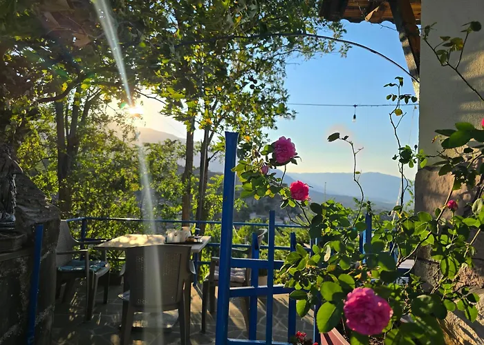 Clockwise Guestrooms 3* Gjirokastër