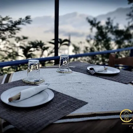 Clockwise Guestrooms 3* Gjirokastër