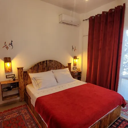 Clockwise Guestrooms * Gjirokaster